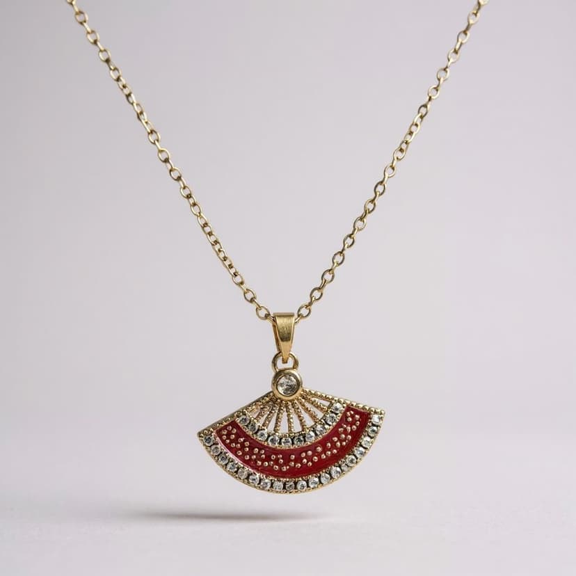 Yarım Ay Yelpaze Motifli Kırmızı Taş Detaylı Kolye