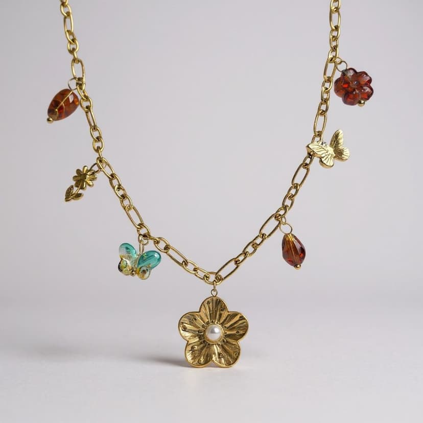 El Yapımı Charmlı Kolye