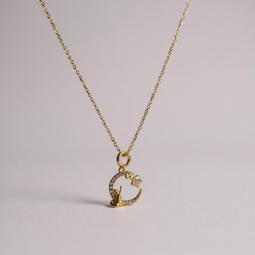 Ay ve Yıldız Figürlü Taşlı Kolye