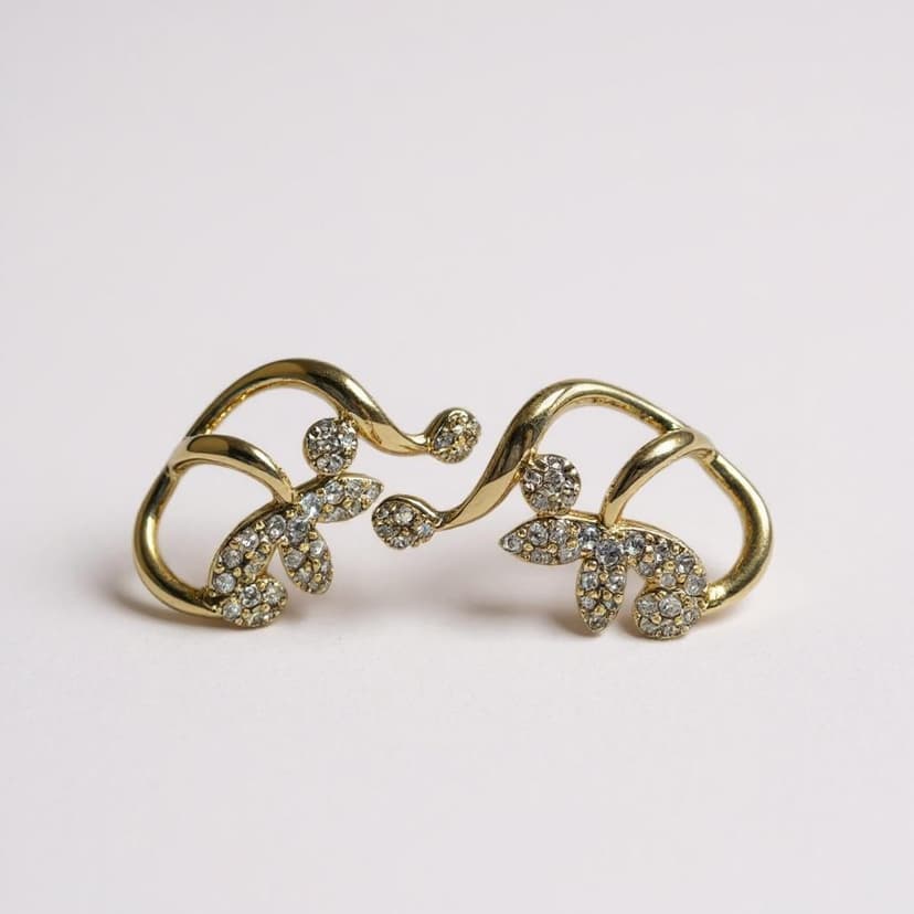 Tavşan Motifli Işıltılı Gold Küpe